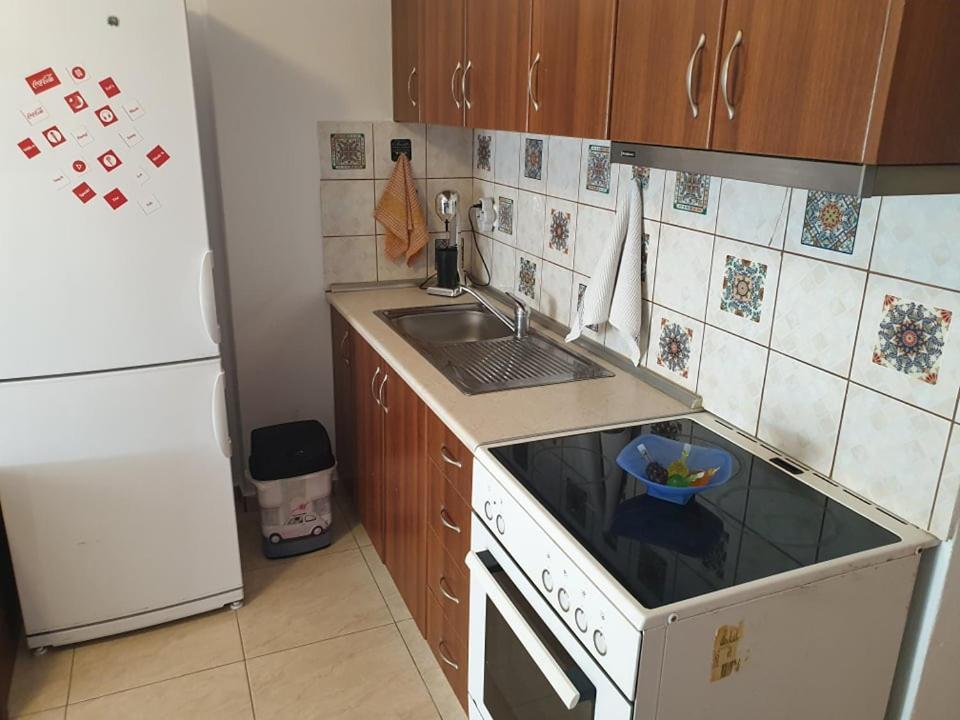 Anna Apartments Néa Péramos Εξωτερικό φωτογραφία