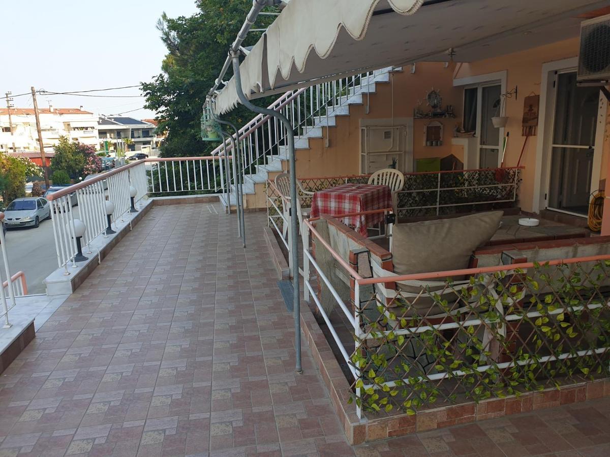 Anna Apartments Néa Péramos Εξωτερικό φωτογραφία