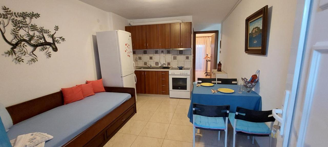 Anna Apartments Néa Péramos Εξωτερικό φωτογραφία